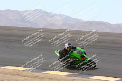 media/Apr-10-2022-SoCal Trackdays (Sun) [[f104b12566]]/Bowl (11am)/